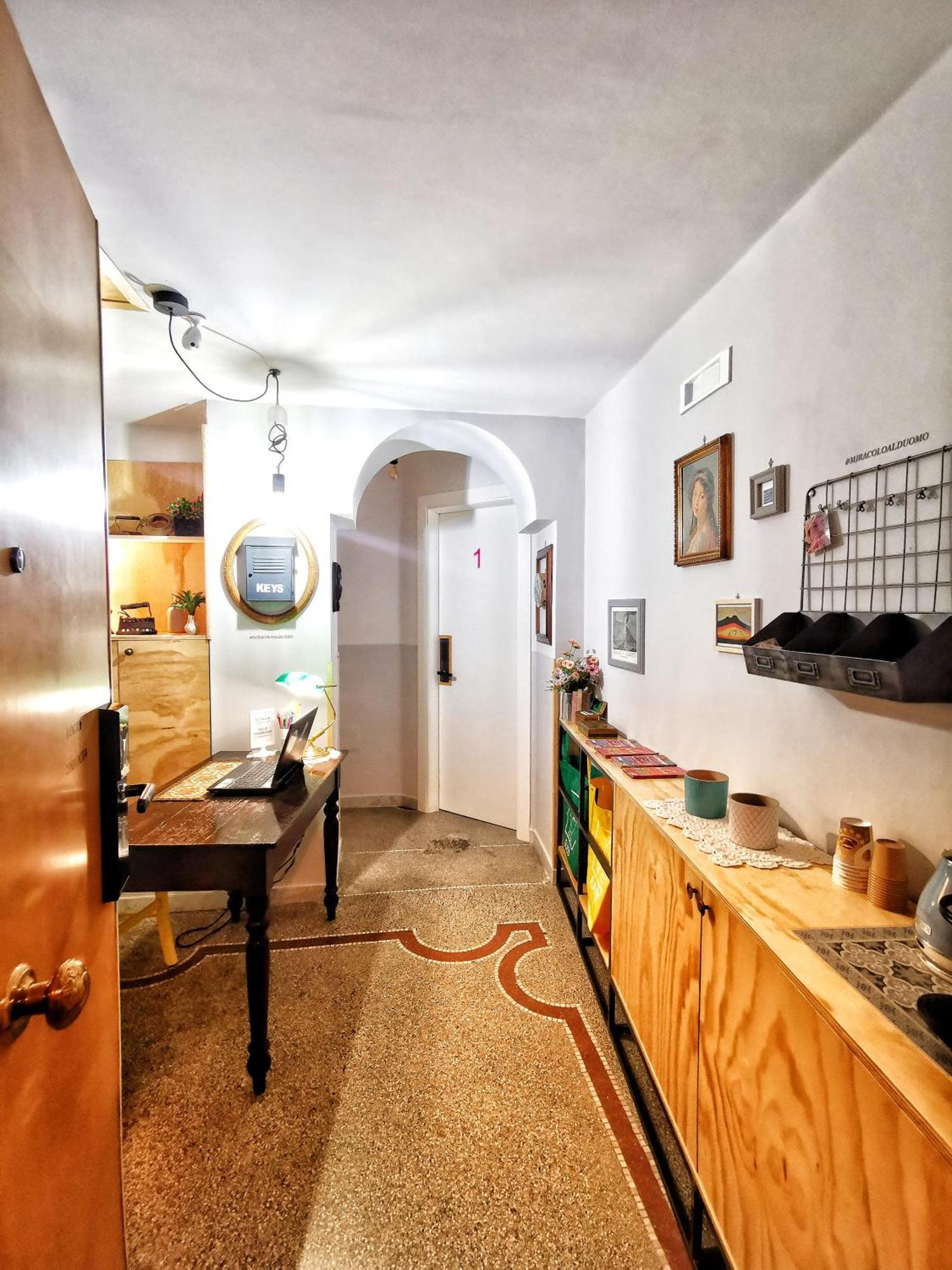 Miracolo Al Duomo Smart Accomodations Nápoly Kültér fotó