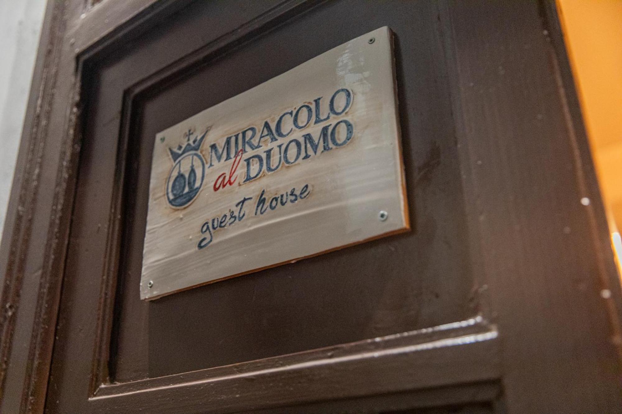 Miracolo Al Duomo Smart Accomodations Nápoly Kültér fotó