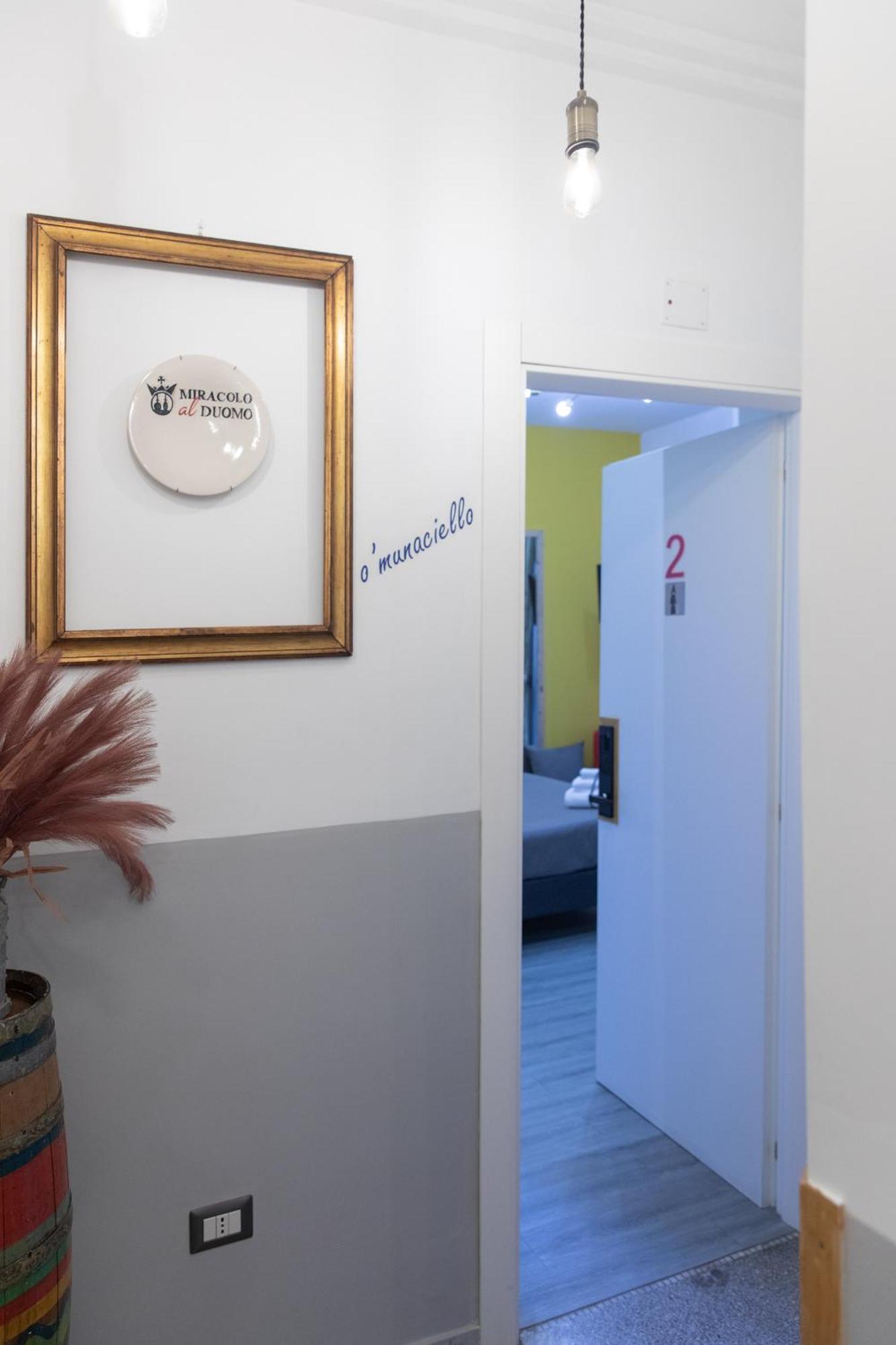 Miracolo Al Duomo Smart Accomodations Nápoly Kültér fotó